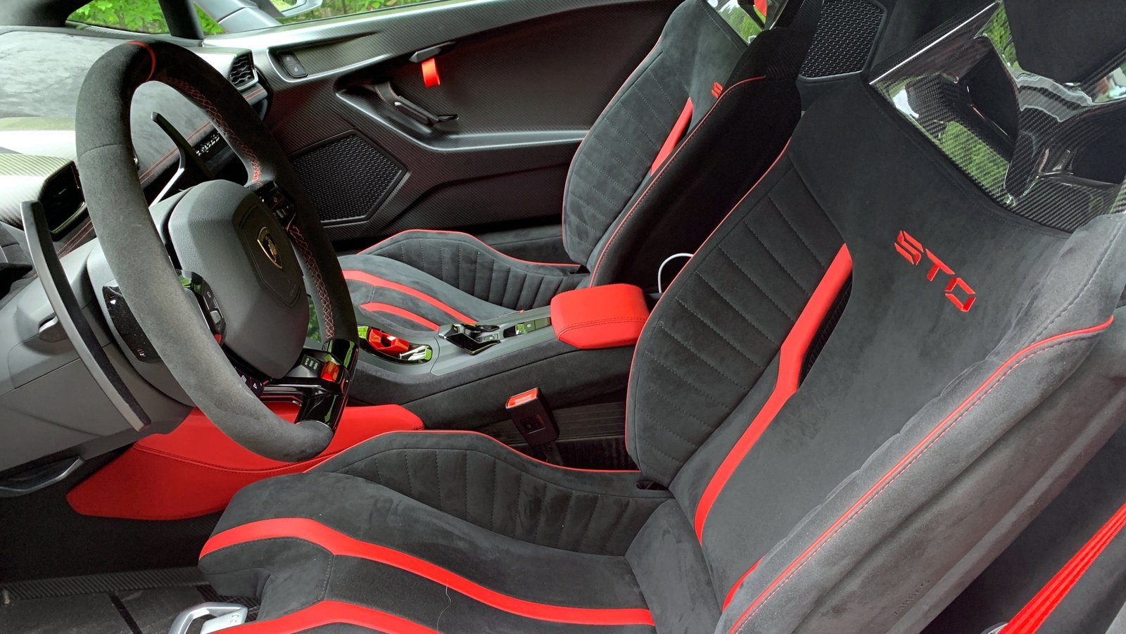 Lamborghini Huracan STO